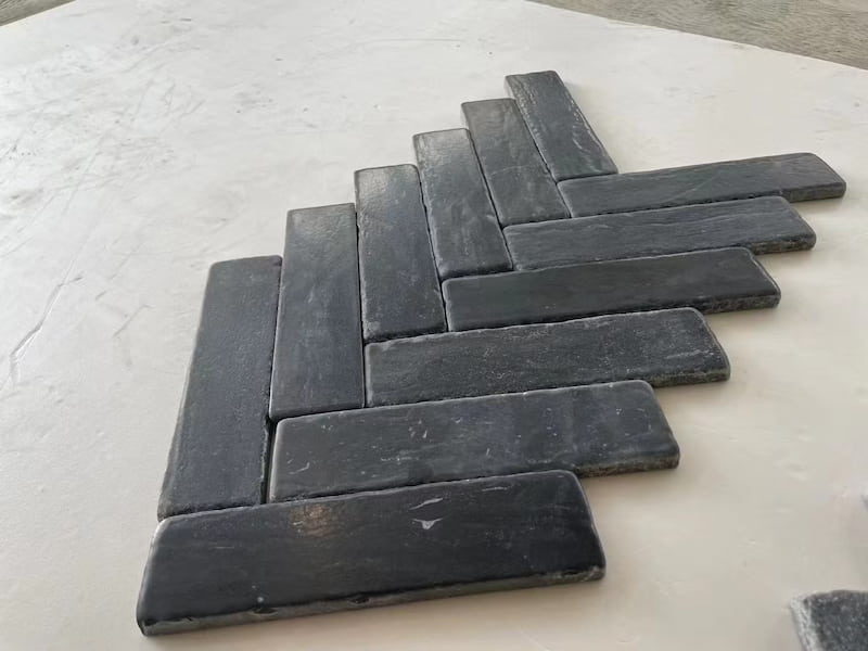سنگ تراورتن مشکی عباس آباد با ظاهری لوکس و متفاوت